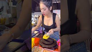 Popular Lady Making  Omelet Rice in Vientiane Laos - Laos Street Food