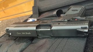 Jeb Bush's Gun Photo Becomes A Huge Meme | What's Trending Now