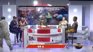 BOUBA DEUMBAW explose le plateau de YEEWU LEEN. Regardez