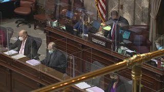 Washington lawmakers face several major votes before legislative session ends this weekend