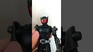 仮面ライダーリュウガ　発光！【Figure-rise Standard】