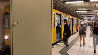 U-Bahn Berlin - Ein- und Ausfahrt Drehstromer F-Zug in Blissestraße U7