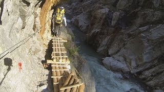 探訪 断崖の峡谷縫って続く桟道 黒部・下ノ廊下2013