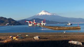 清水港と富士山と船 地球深部探査船「ちきゅう」 オーケストラで