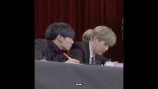 the way he look out what is yoongi writing😑🤭😆#jungkook #yoongi #yoonkook #bts #btsarmy #btsshorts