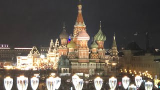 New Year’s Eve on Moscow at Bol’s Shoy (Moskvoretskiy Most) in front of Baltschug Kempinsky Hotel