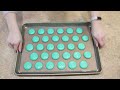 make peppermint chip macarons with a swiss meringue