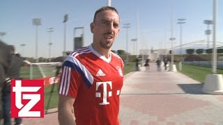 FC Bayern in Doha - Ribéry: Der Bart ist weg!