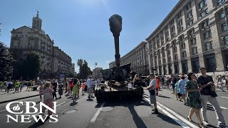 Ukrainians Celebrate Independence with a Parade of Destroyed Russian Armor #shorts #chuckholton