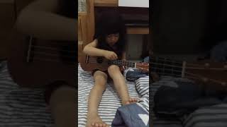 FRIST TIME TO PLAY UKULELE AND SINGER 学猫叫 #ukulele #kids #kidsongs