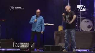 Poselství pro ČR :: Paul Manwaring :: Awakening Europe 2017 :: GOD TV