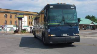 Greyhound USA: 2000 MCI 102-DL3 6957