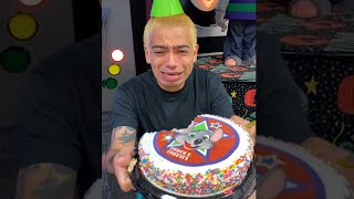 Nobody came to his Chuck E Cheese birthday :(