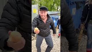 Бомжи напали на парня - #Shorts от Корявый VLOG - Денис Бубнов