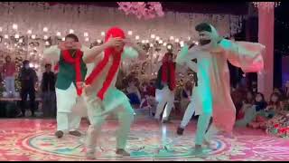 If you have crazy #bromaids, you've everything🤩😎|| Groomsmen Performance|| Sangeet Dance Performance