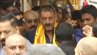 Sanjay Dutt at Siddhivinayak Temple after RELEASED from JAIL