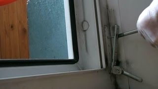 Как снять пластиковое окно с петель - bwptube.com.