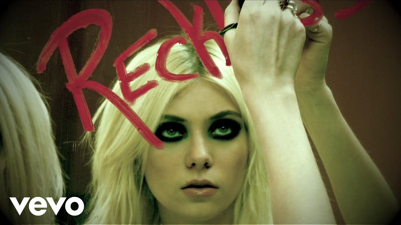 The Pretty Reckless - Make Me Wanna Die - YouTube