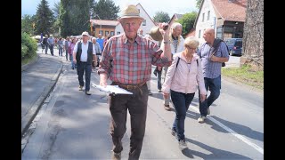 Dorfrundgang in Metze mit Edmund Hahn als Gemeindediener