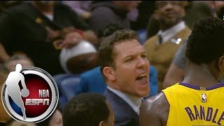 Luke Walton gets heated after being ejected from Lakers-Pelicans | ESPN