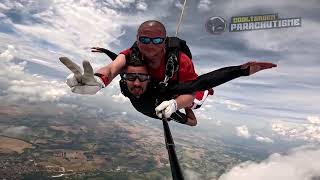 Saut en parachute tandem