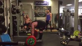 Eddie Hall lifting 450kg for a speed Rep.