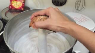 How to grate coconut in the wet grinder