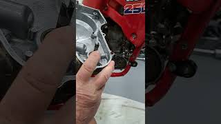 Remove and replace Clutch on Honda 250R ATC