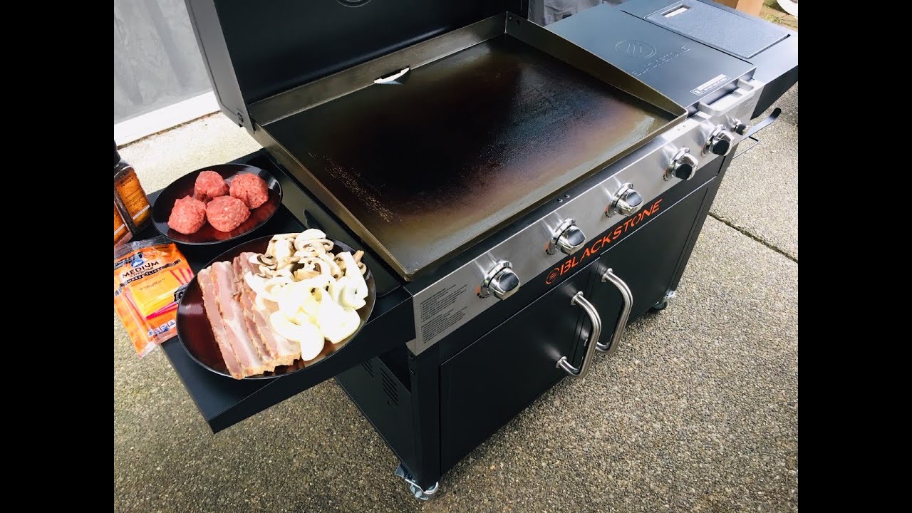 Seasoning Of My New Blackstone 28" Rangetop Combo Using Flax Oil. - YouTube