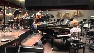 Richard Bona rehearsing with Bert van den Brink