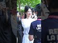 楊紫巴黎奧運火炬手，和路人互動yang zi paris olympic torchbearer interacting with passers by