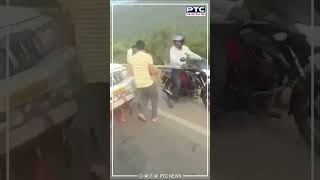 ਵੇਖੋ ਜਦੋਂ Road 'ਤੇ ਪਲਟਿਆ Beer ਨਾਲ ਭਰਿਆ Truck | Viral Video | UttarPradesh