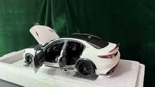 MotorHelix MH 1/18 Alfa Romeo Giulia GTA Bianco Trofed White  M89003