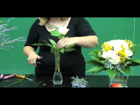 Floral Design: Making a Simple Bud Vase Floral Design: Making a Simple Bud Vase
