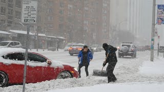 EXTREME Winter SNOW STORM in Toronto Canada Massive Snowfall