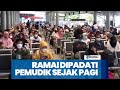 H-6 Lebaran, Stasiun Pasar Senen Ramai Dipadati Pemudik Sejak Pagi