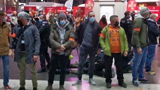 💯  Krasse Schweiz ❗️❗️❗️   Plötzlich werden aus Zivilpersonen Polizisten