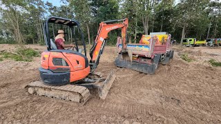 เห้อ!!! งานนี้สงสารเจ้านมเย็นจริงๆ Excavator Loading Truck