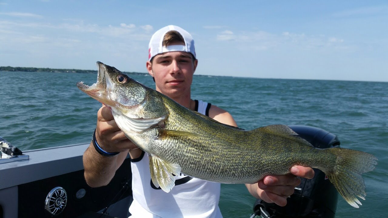 Trolling For Walleye On Lake Erie - YouTube