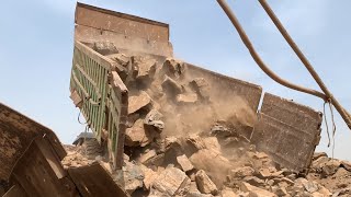 Big Giant Rocks vs mini jaw crusher machine a Big action#rockcrushing #crusher #asmr