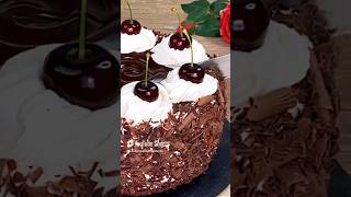 Black Forest Cherry Cake 🍒 Recipe in the comments 👇 #cake #dessert #blackforest #recipes #chocolate