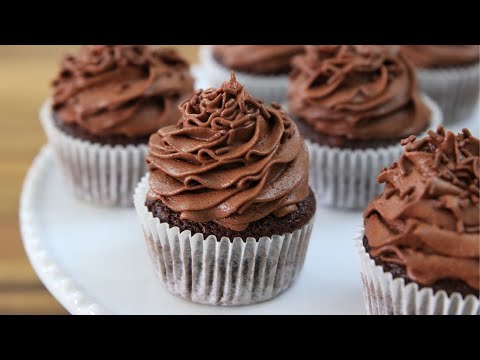 Recipe for milk chocolate cupcakes with avocado buttercream