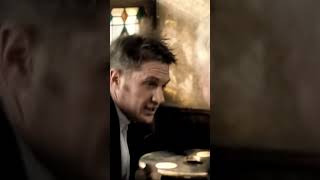 🥶A PARANOID-SCHIZOPHRENIC🤓COMES TO THE BAR🔥A BAR FIGHT 😱LEGEND😱TOM HARDY #shorts #youtubeshorts