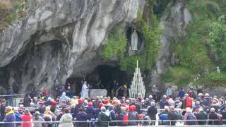 Rosenkranz an der Grotte von Lourdes - 18/04/2023