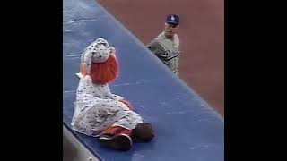 Youppi! The Montreal Expos Mascot Gets Ejected