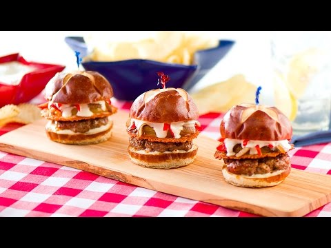 Mini Burgers with Chorizo Mini Burgers with Chorizo
