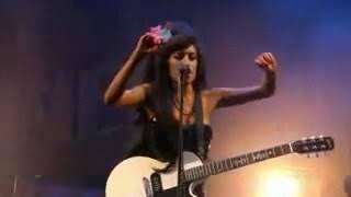 Amy Winehouse calls Kanye West a c*nt - Glastonbury Festival 2008