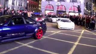 Piccadilly Boy Racers hit London, Piccadilly Circus