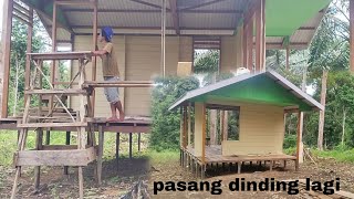 melanjutkan progres pembuatan pondok kebun durian, lanjut pasang dinding guys, bntr lagi jadi uhuuuy