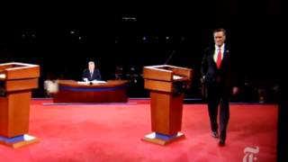 Romney/Obama debate start: Romney pulls out cheat sheet.